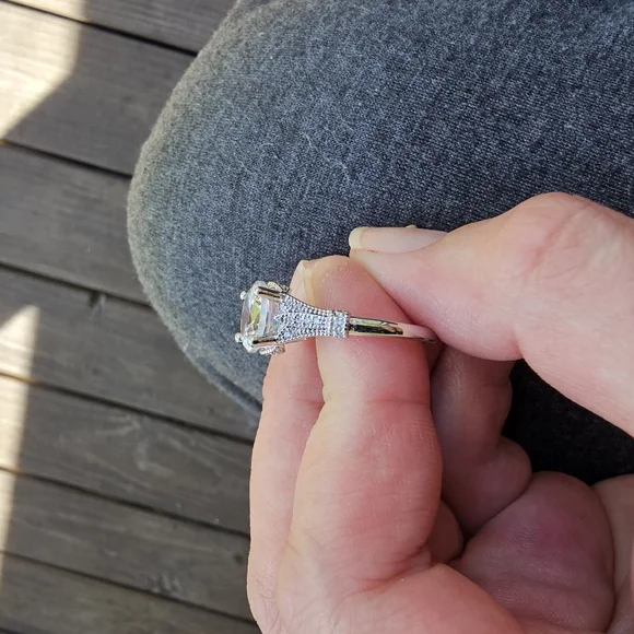 NWOT Moissanite 10MM Round Diamond / 925 Silver Vintage - Picture 3 of 16